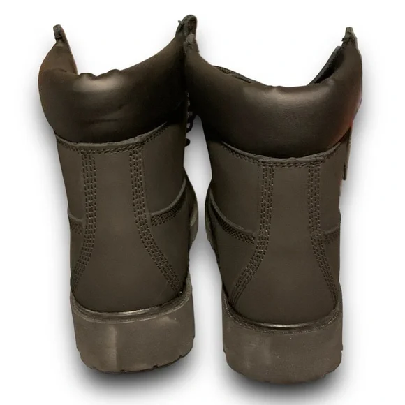 Brand new timberlands women’s 8.5 - Picture 4 of 5